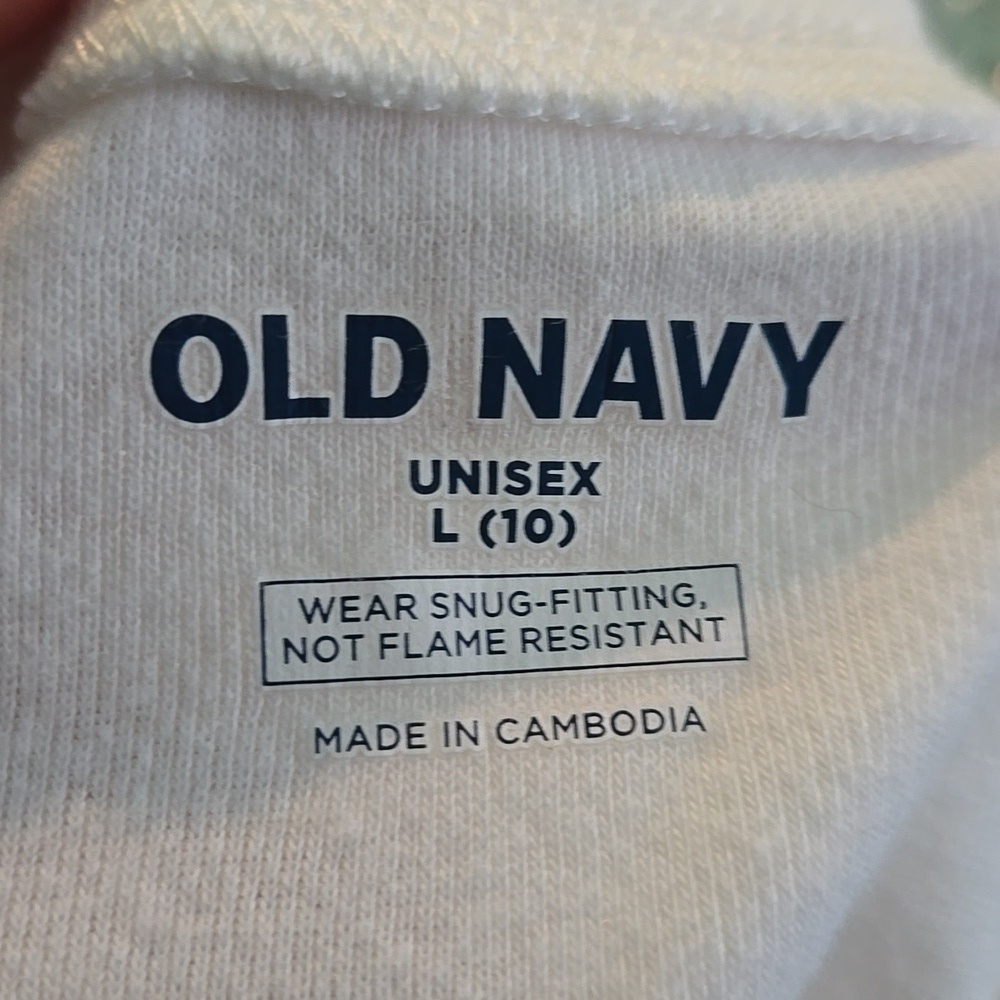 Old Navy Merry & Bright Holiday Pajama Set - Picture 5 of 7